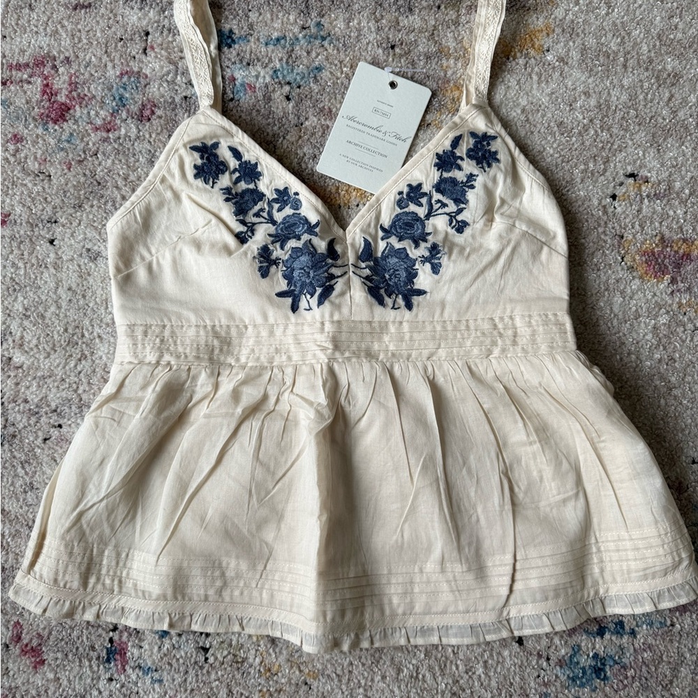 Abercrombie & Fitch Cream Peplum Tank with Navy Floral Embroidery Y2K 90s